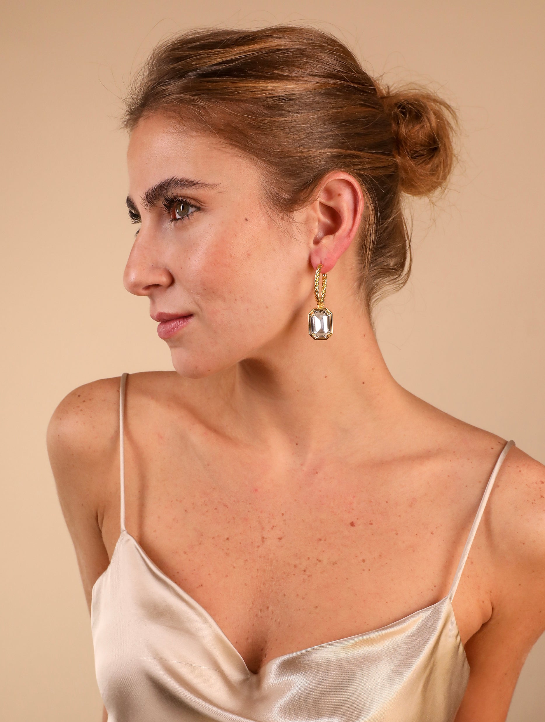 Léonie Earrings White